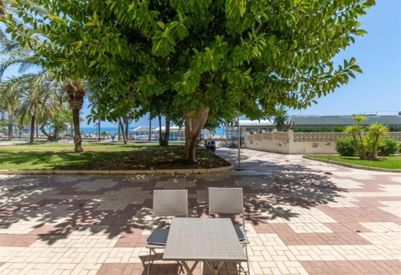 Beach Apartment Montemarcarihuela 토레몰리노스 외부 사진